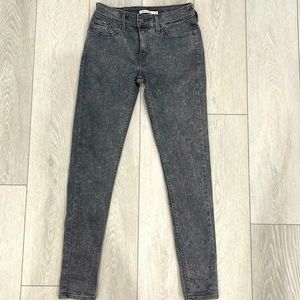 Levis Women’s Skinny Jeans